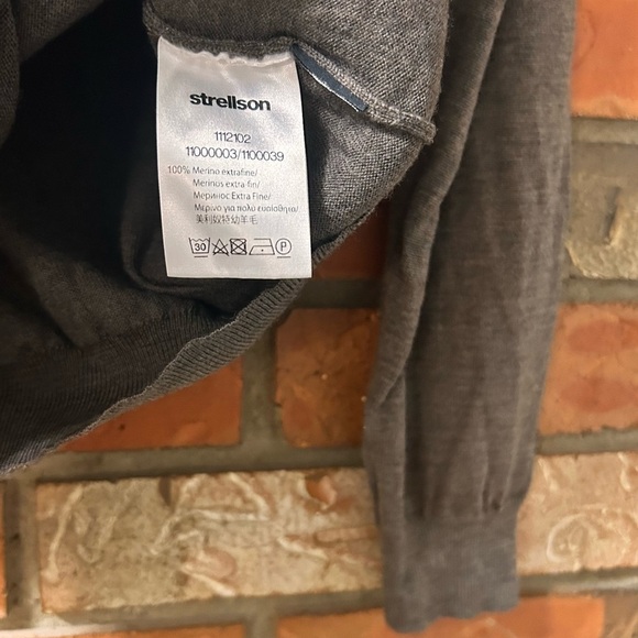 Strellson Extra‑Fine Merino Crewneck Sweater, Size M - Picture 5 of 8